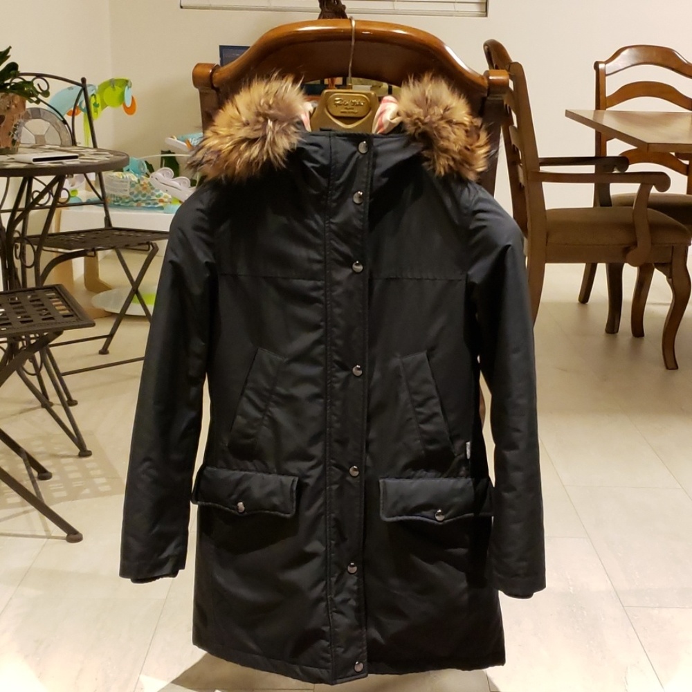 Authentic Burberry parka with fur trimmed hood